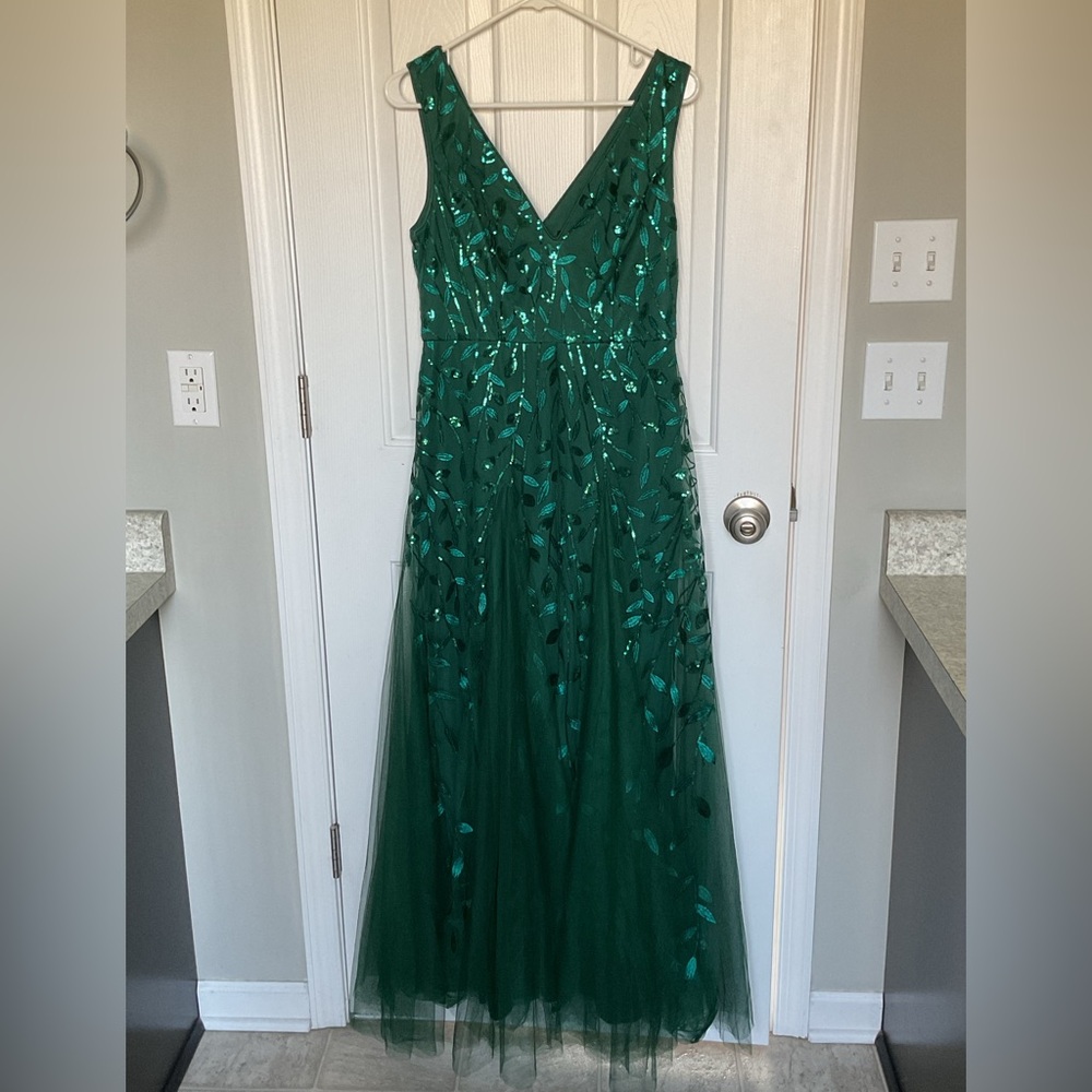 Ever Pretty Emerald Green V-Neck Sequin Evening Gown